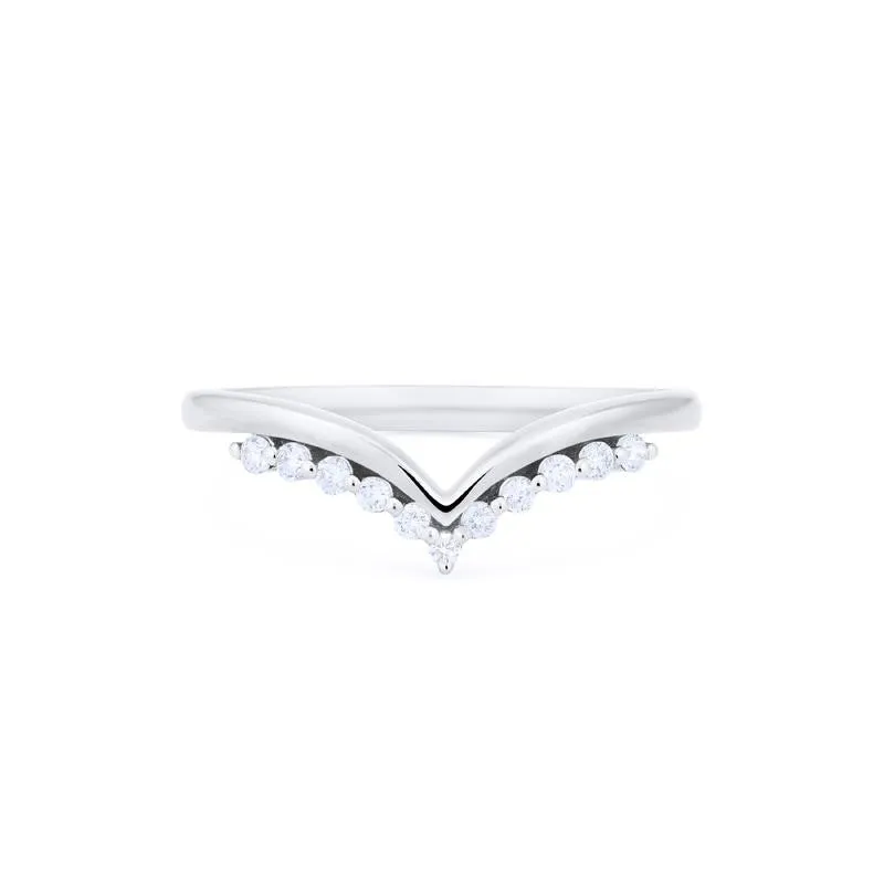 [Anne] Moonwake Diamond Band