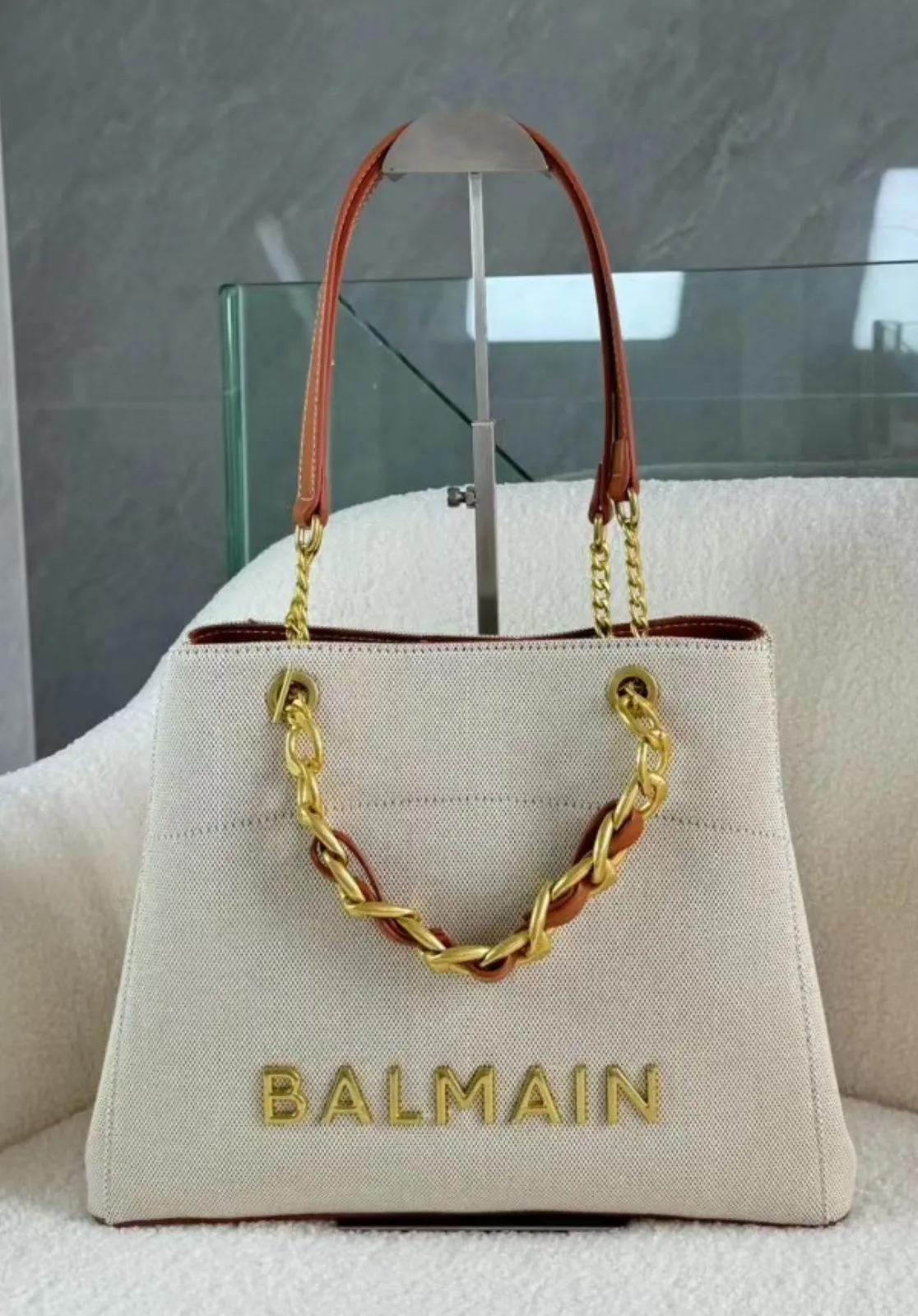 BALMAIN CHAIN EMBELLISHED PLAIN LEATHER TOTE BAGS