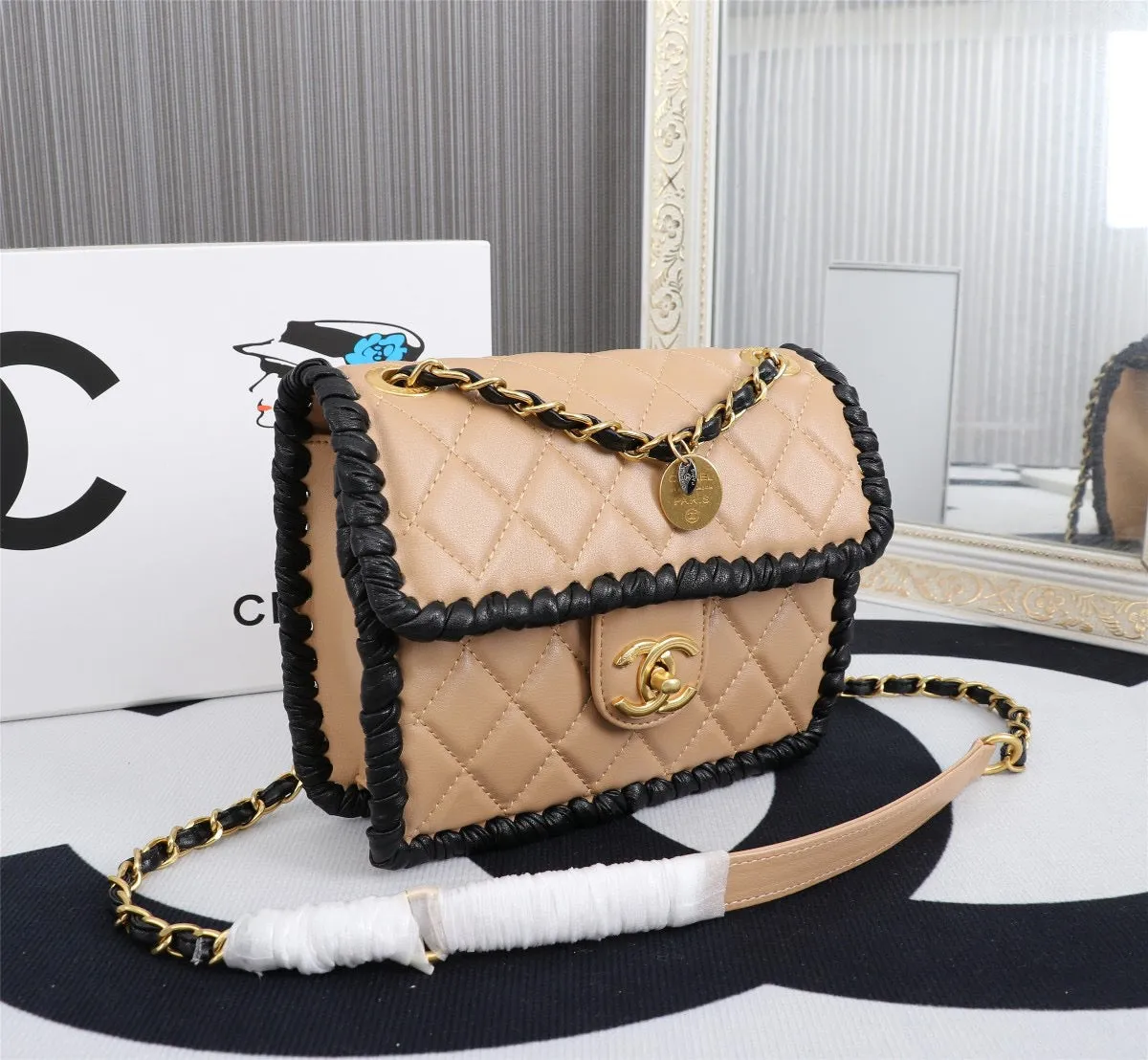 CC549 Handbag/Shoulder Bag / 8.6x6.7inch