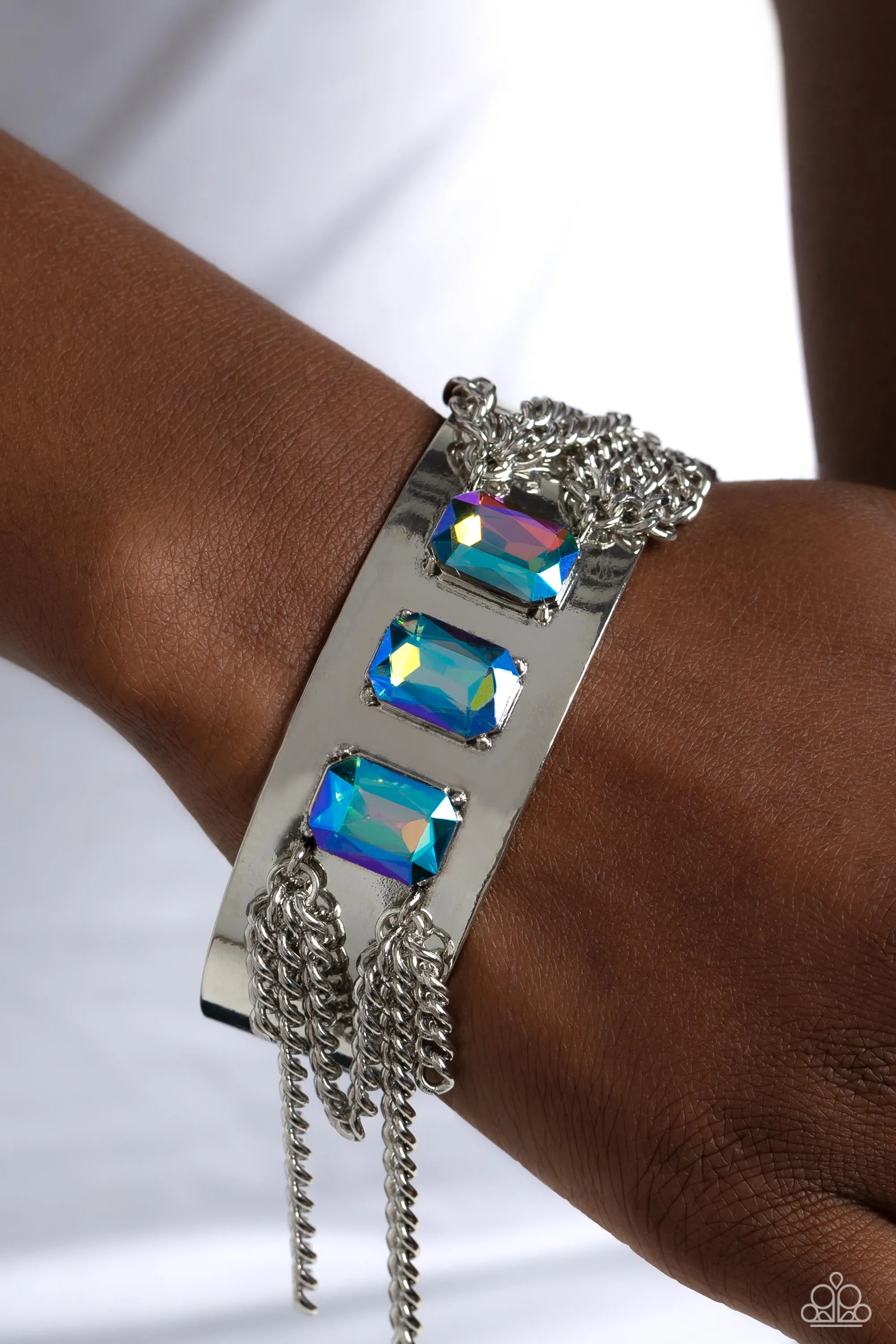 CHAIN Showers • Multicolor