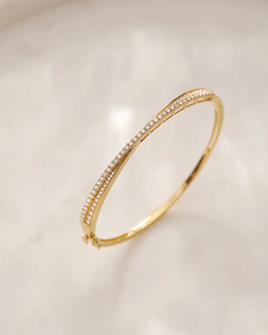 Entwine Diamond Oval Bracelet
