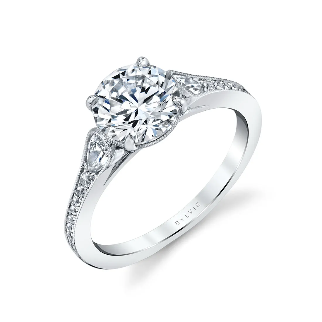 ESMERALDA - VINTAGE INSPIRED ENGAGEMENT RING