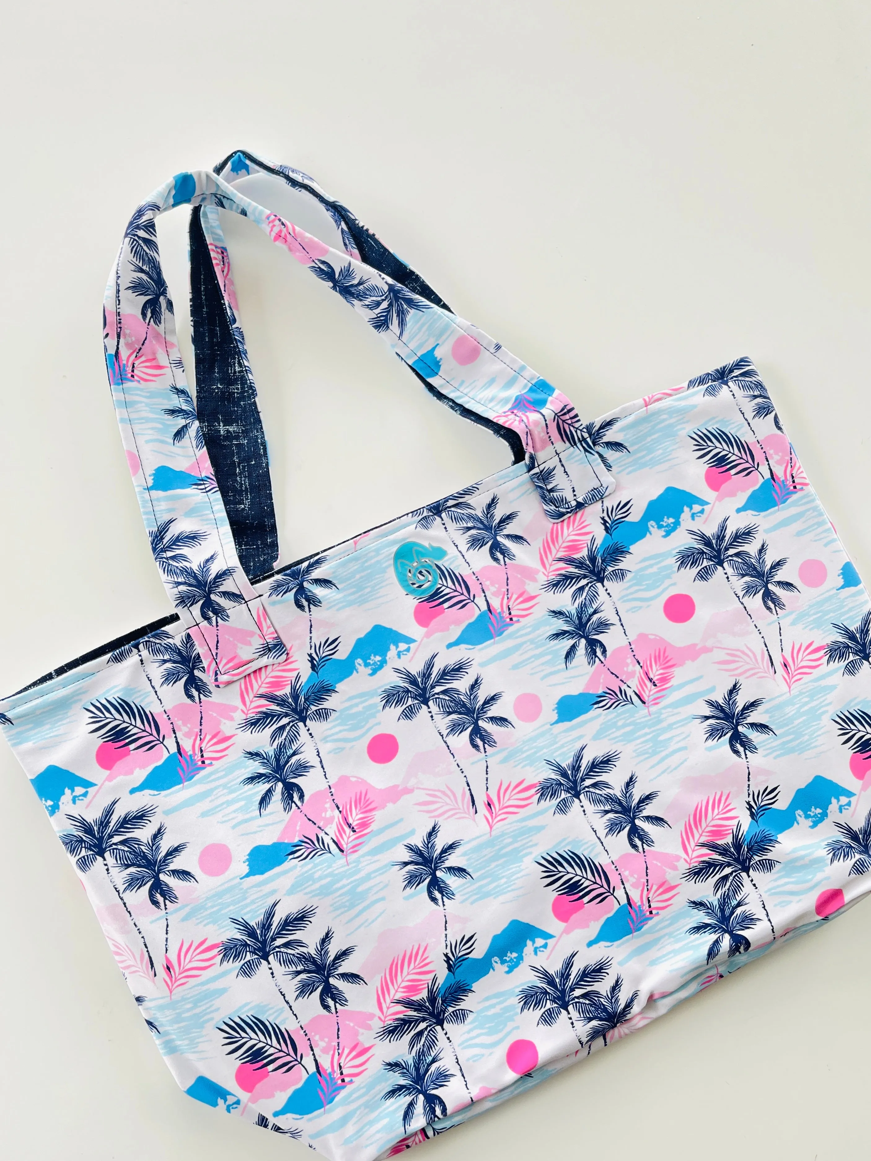 MEDIUM REVERSIBLE TOTE BAG