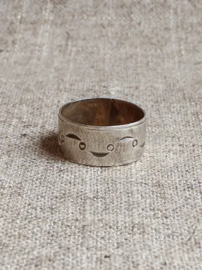 R016 silver band with minimal engraving size 7.5