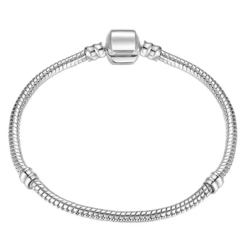 Shimmering Chain Bracelet