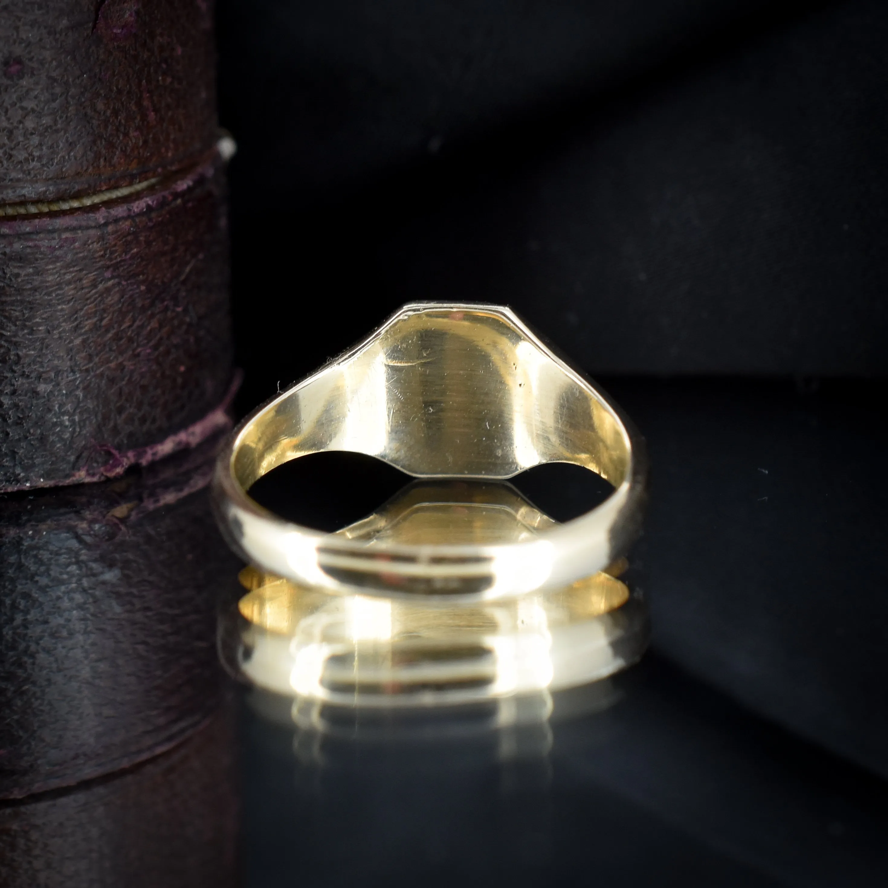 Vintage 9ct Gold Plain Octagon Signet Ring