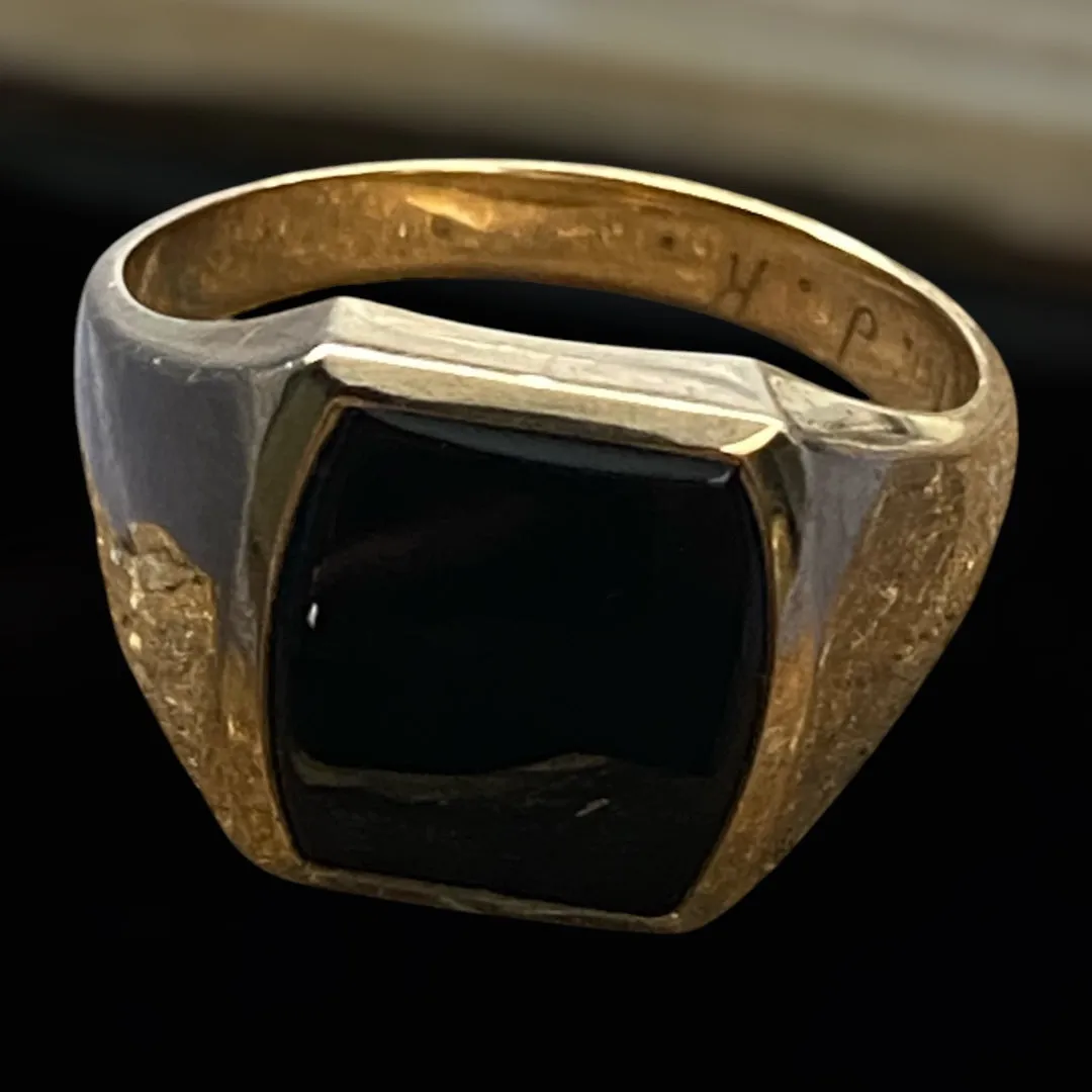 Vintage Black Onyx and Solid 10K Yellow Gold Signet Ring