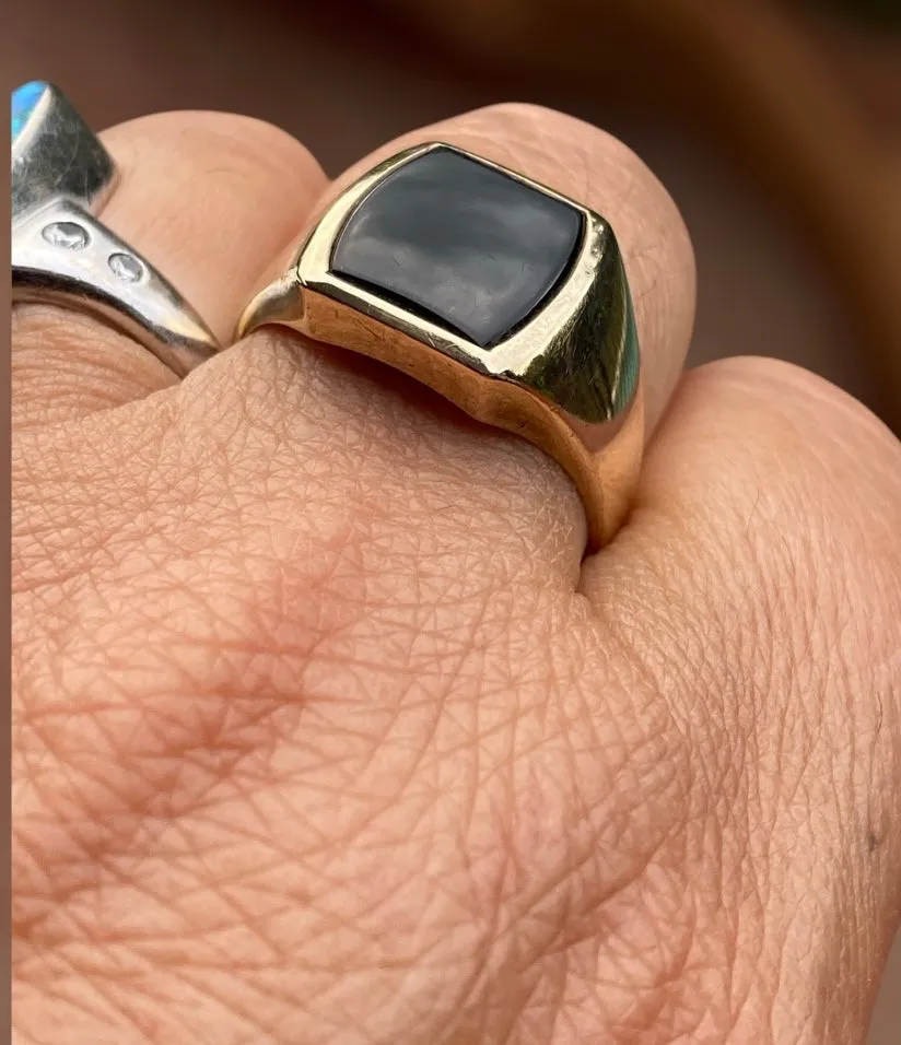 Vintage Black Onyx and Solid 10K Yellow Gold Signet Ring