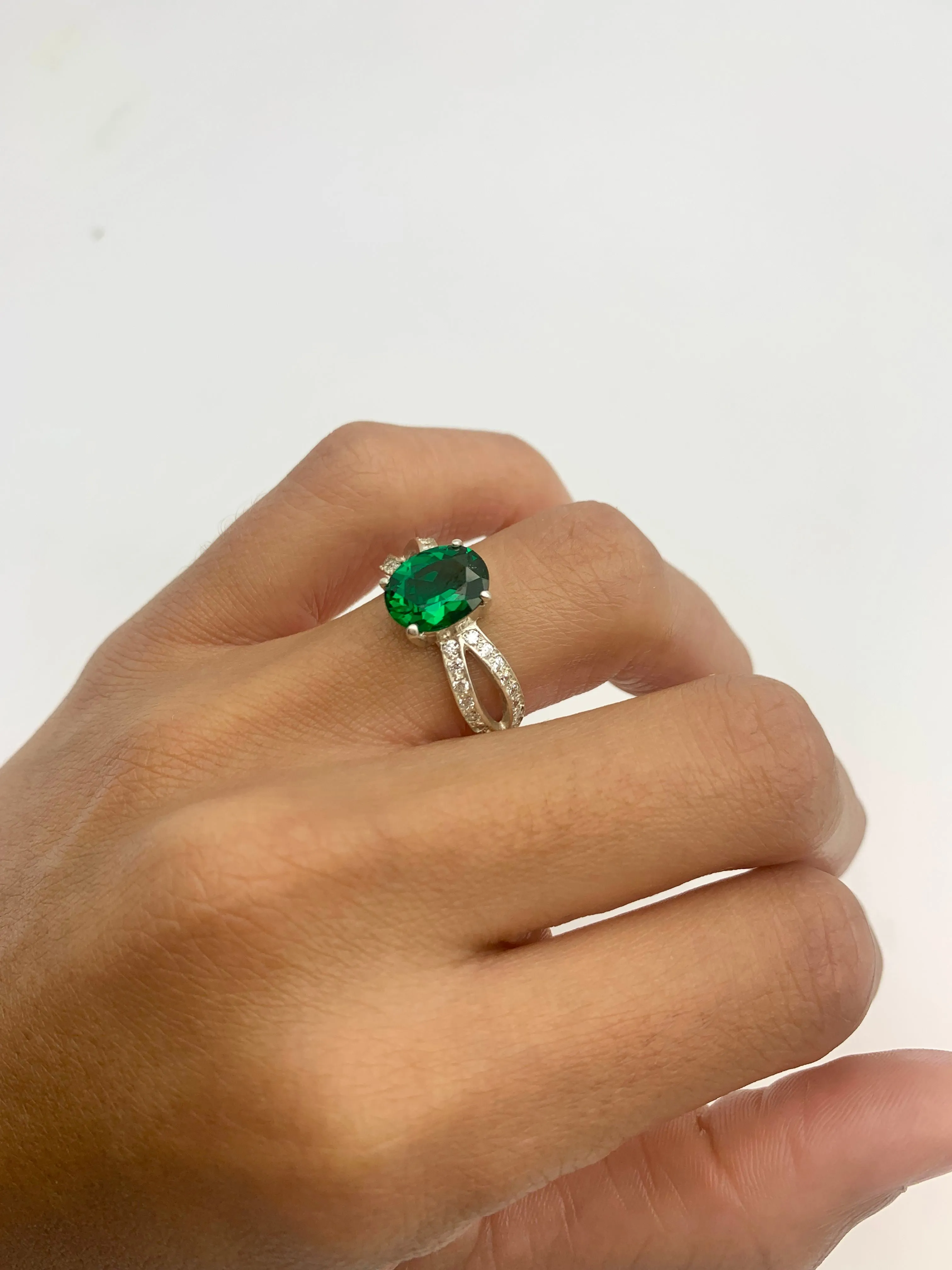 Vintage Emerald Ring - Green Gemstone Ring - Silver Split Pave Band