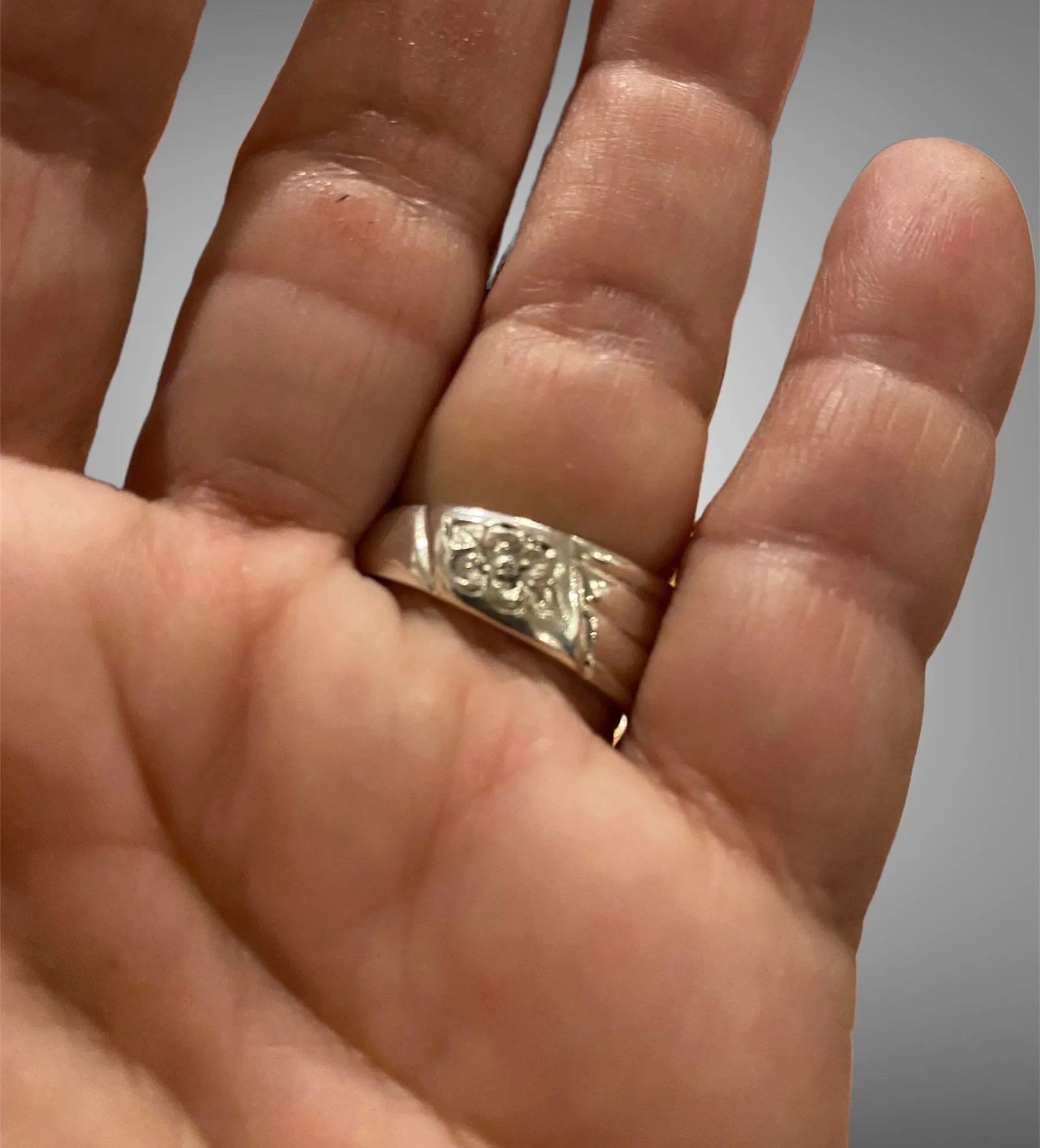Vintage Grosvenor Marie EPNS A1 Teaspoon Talon Ring