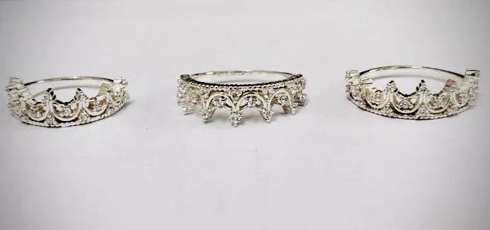 Vintage Queen Ring