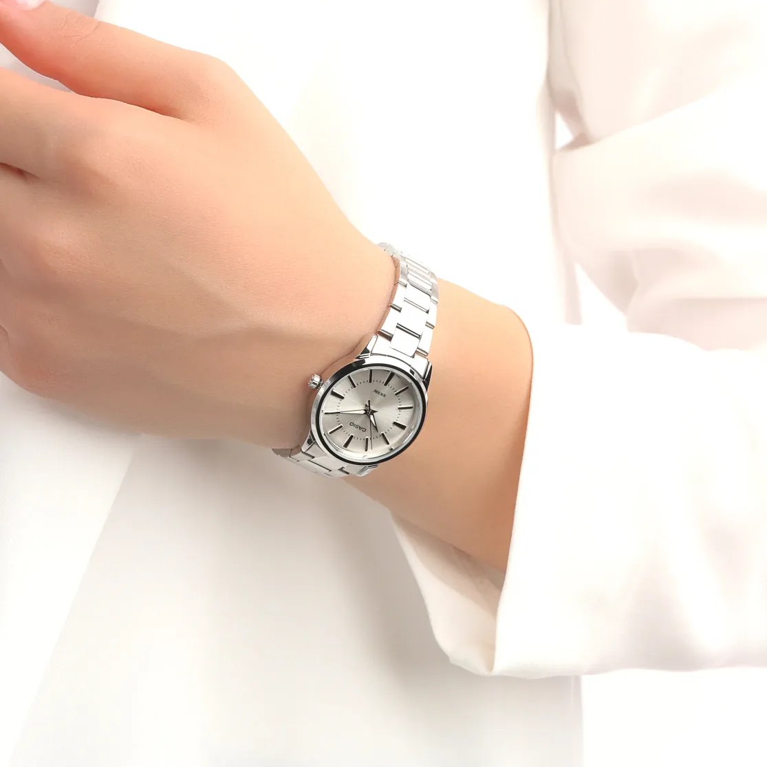 WW1444 Casio Enticer Silver Ladies Chain Watch LTP-1303D-7AVDF